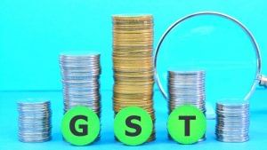 तंबाकू, सिगरेट और कोल्ड ड्रिंक होंगे महंगे, GoM ने की 35 फीसदी GST की सिफारिश