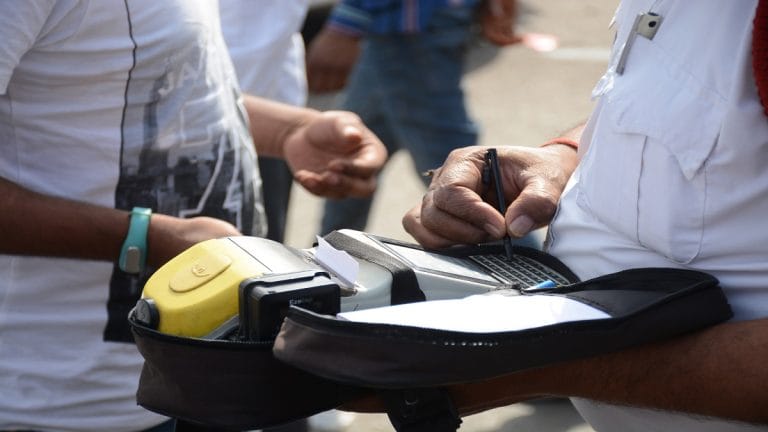 क्या आपका भी कटा है गड़बड़ चालान? ऐसे कर सकते हैं चैलेंज, जानें कैसे करा सकते हैं माफ