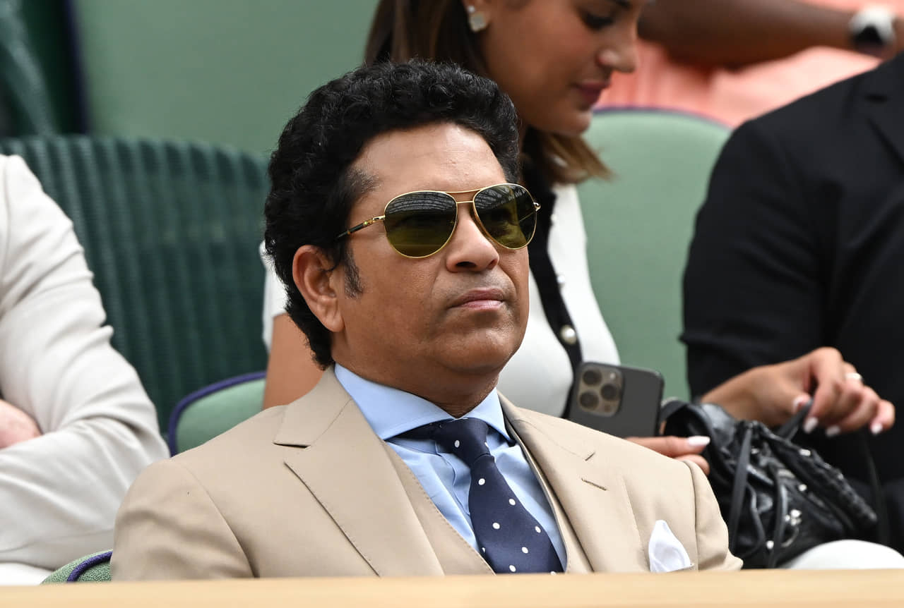 क्रिकेट के बाद यहां गेम खेल रहे हैं सचिन तेंदुलकर, लगा दिए करोड़ों रुपये; इन पांच पर खेला दांव क्रिकेट के बाद यहां गेम खेल रहे हैं सचिन तेंदुलकर, लगा दिए करोड़ों रुपये; इन पांच पर खेला दांव