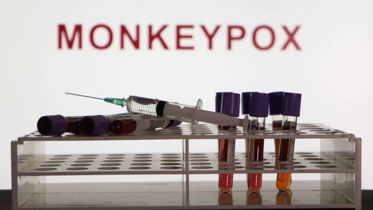 मंकी पॉक्स से लड़ाई में WHO का बड़ा कदम, पहली वैक्सीन को मिली हरी झंडी मंकी पॉक्स से लड़ाई में WHO का बड़ा कदम, पहली वैक्सीन को मिली हरी झंडी