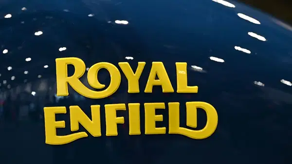 Eicher Motors का रिकॉर्ड साल! Royal Enfield ने बेच दी 12 लाख बाइक; 1 वर्ष में शेयर ने दिया बंपर रिटर्न Eicher Motors का रिकॉर्ड साल! Royal Enfield ने बेच दी 12 लाख बाइक; 1 वर्ष में शेयर ने दिया बंपर रिटर्न