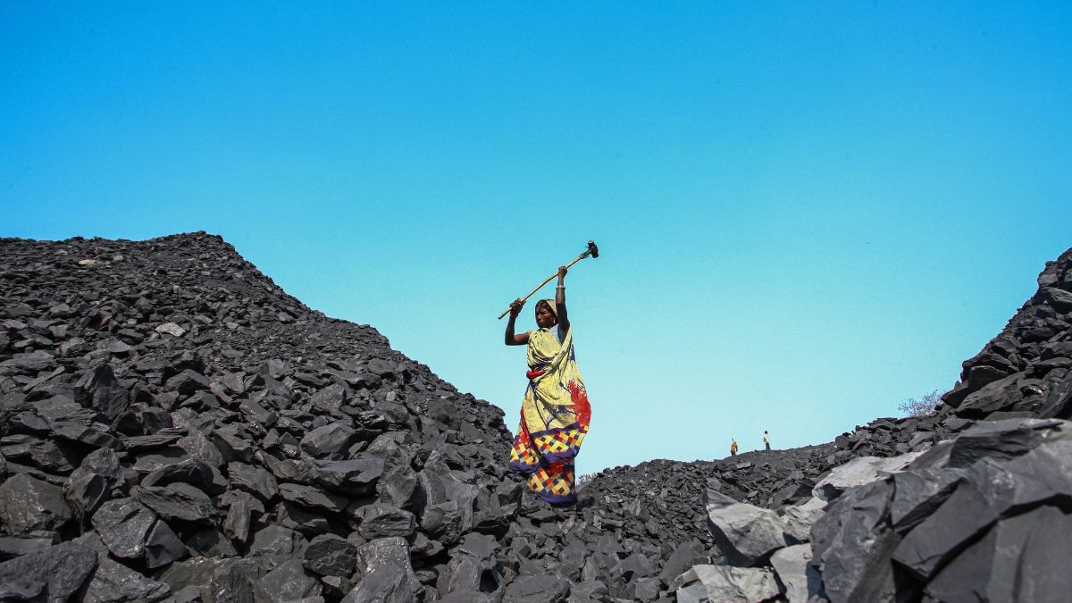 भारत के कोयला उत्पादन में बढ़त दर्ज, कोल इंडिया ने निभाया अहम रोल भारत के कोयला उत्पादन में बढ़त दर्ज, कोल इंडिया ने निभाया अहम रोल