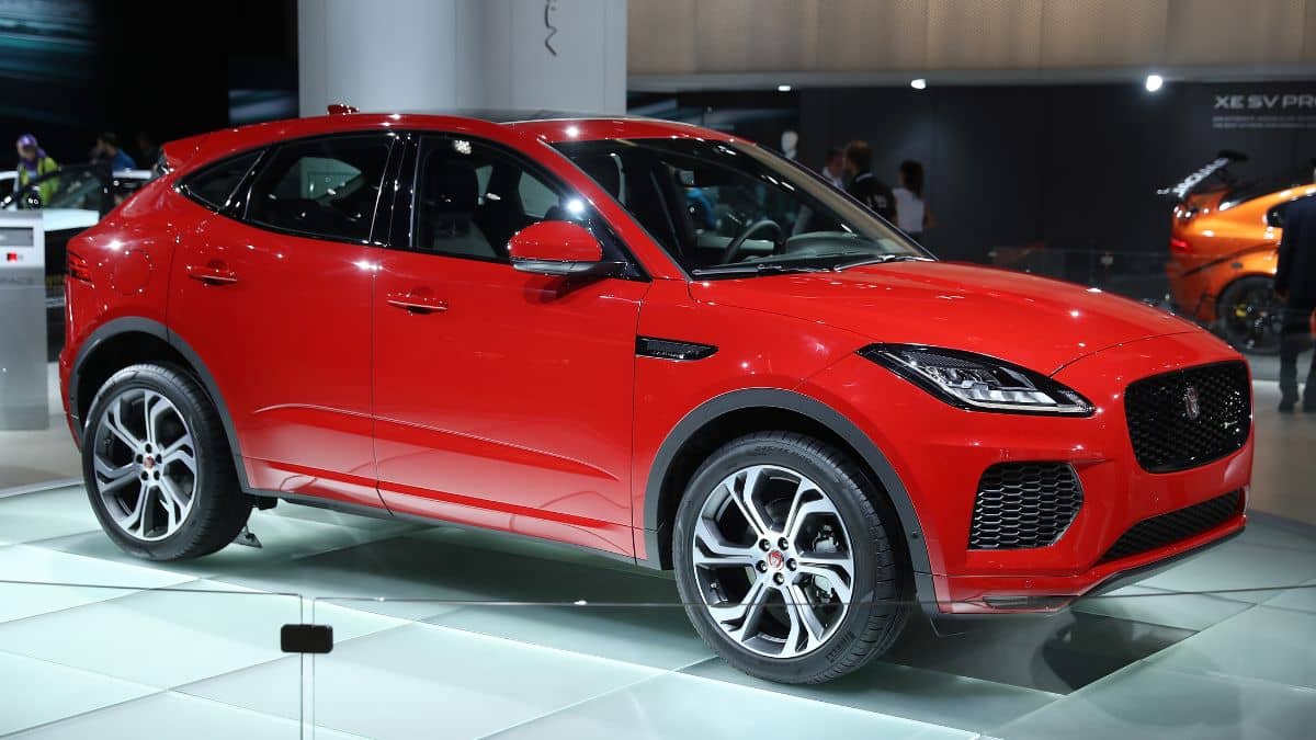 10 लाख के इस कार के लोग हो रहे दीवाने, चार महीने में 72 फीसदी बिक्री बढ़ी 10 लाख के इस कार के लोग हो रहे दीवाने, चार महीने में 72 फीसदी बिक्री बढ़ी