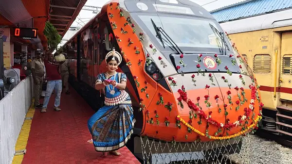 भारत के बाद दुनिया में तहलका मचाएगी वंदे भारत, इन देशों ने दिखाई दिलचस्पी भारत के बाद दुनिया में तहलका मचाएगी वंदे भारत, इन देशों ने दिखाई दिलचस्पी