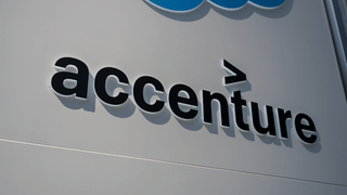 Accenture के शेयरों में एक दिन की सबसे बड़ी गिरावट, 19% टूटा स्टॉक, इन्फोसिस और विप्रो का ADR घटा