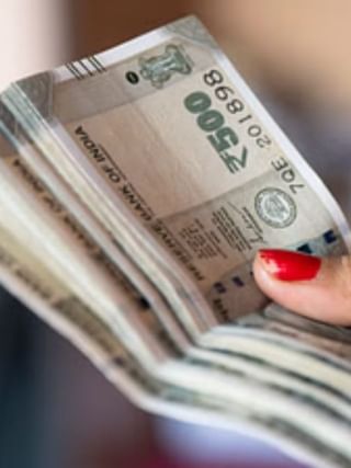 Ladki Bahin Yojana: 18 नवंबर डेडलाइन! e-KYC नहीं किया तो ₹1500 बंद