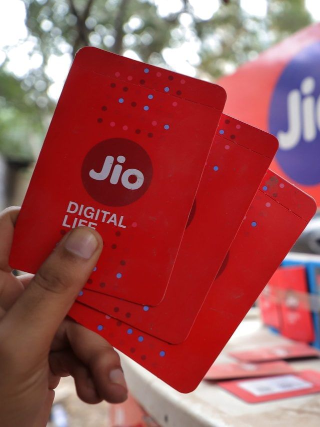 Jio का सुपरहिट 895 रुपये वाला प्लान, मिलेगी 11 महीने की वैलिडिटी