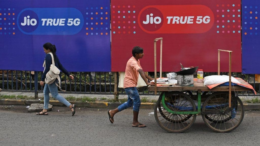 दुनिया में डेटा के आधार पर Jio सबसे बड़ी टेलिकॉम कंपनी, जानिए टॉप 10 के नाम