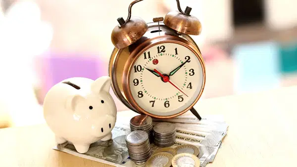 PPF, NSC, SCSS जैसी छोटी बचत योजनाओं पर बढ़ेगा रिटर्न? मिल रहा बड़ा संकेत; 30 सितंबर को होगा फैसला! PPF, NSC, SCSS जैसी छोटी बचत योजनाओं पर बढ़ेगा रिटर्न? मिल रहा बड़ा संकेत; 30 सितंबर को होगा फैसला!