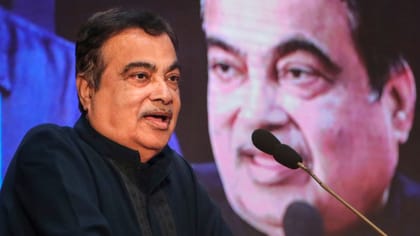 बार-बार ट्रैफिक नियम तोड़ने पर सस्पेंड हो सकता है लाइसेंस और RC, नए सिस्टम पर काम कर रही सरकार