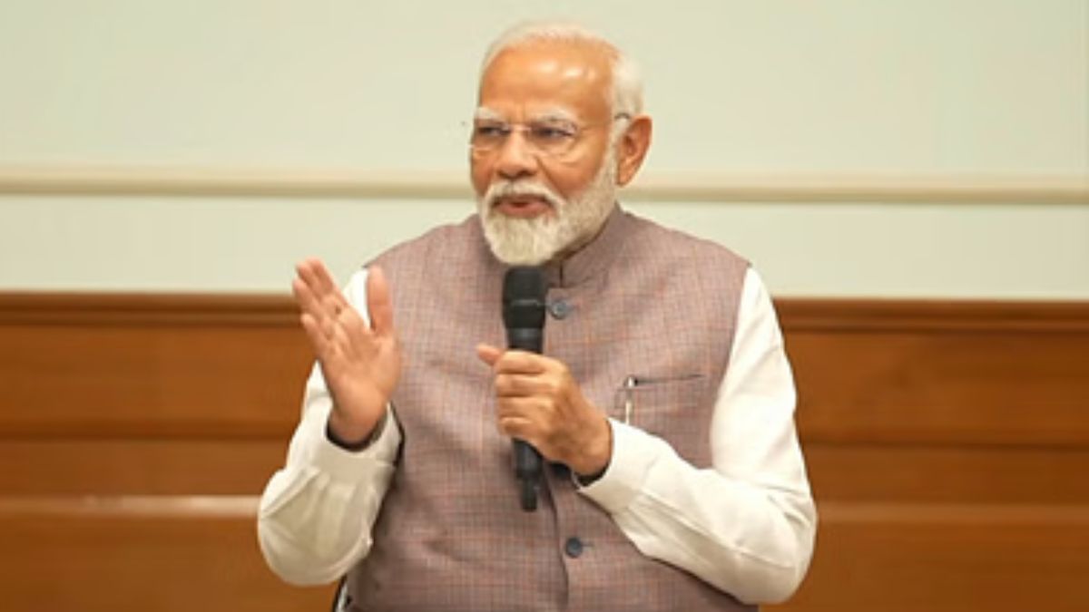 PM Modi Birthday: हर महीने कितनी मिलती है पीएम मोदी को सैलरी, सच्चाई जान नहीं होगा यकीन PM Modi Birthday: हर महीने कितनी मिलती है पीएम मोदी को सैलरी, सच्चाई जान नहीं होगा यकीन