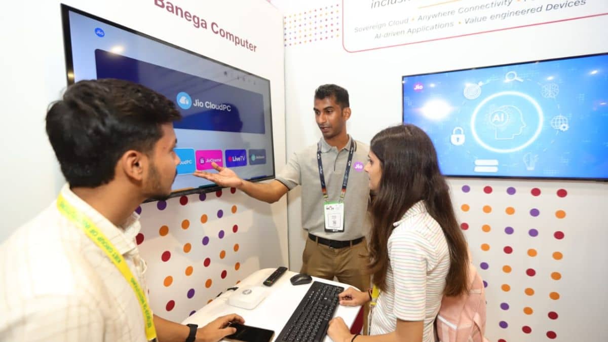 कंप्यूटर में बदल जाएगा आपका टीवी, कमाल की है रिलायंस जियो की ये टेक्नोलॉजी कंप्यूटर में बदल जाएगा आपका टीवी, कमाल की है रिलायंस जियो की ये टेक्नोलॉजी