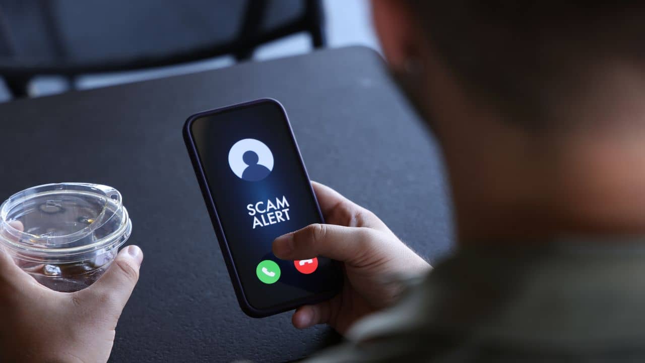 सावधान! ट्रैफिक चालान के नाम पर मार्केट में आया नया Scam, एक क्लिक से खाली हो सकता है बैंक अकाउंट सावधान! ट्रैफिक चालान के नाम पर मार्केट में आया नया Scam, एक क्लिक से खाली हो सकता है बैंक अकाउंट