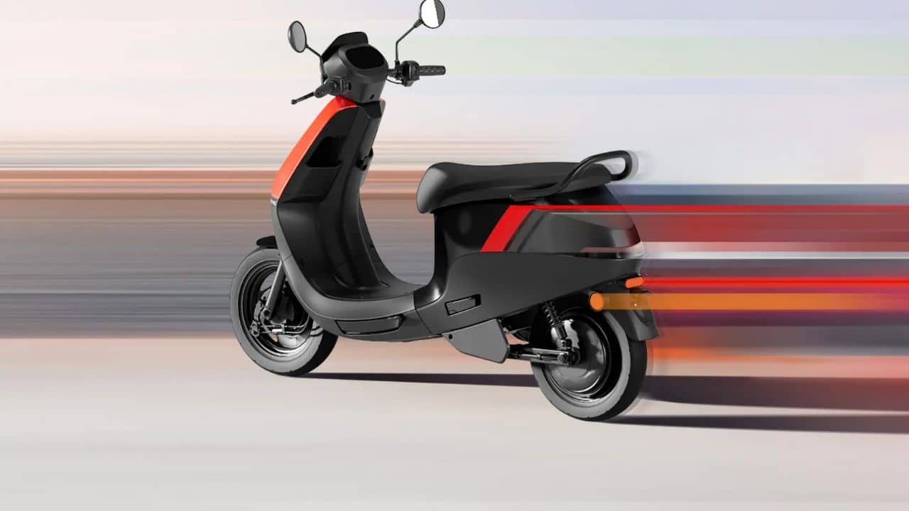 दिवाली पर इन इलेक्ट्रिक स्कूटर्स पर कर सकते हैं विचार, माइलेज और लुक दोनों हैं दमदार दिवाली पर इन इलेक्ट्रिक स्कूटर्स पर कर सकते हैं विचार, माइलेज और लुक दोनों हैं दमदार