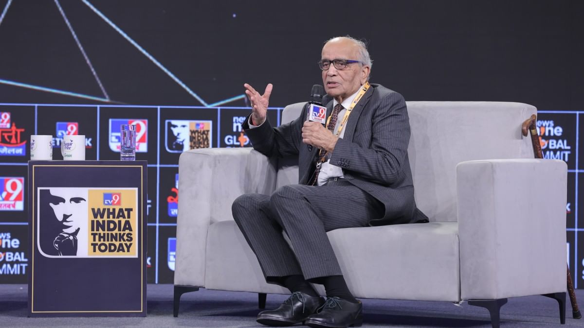 कार सेल्स का डाटा देख टेंशन में आए मारुति सुजुकी के चेयरमैन, चिंता जताते हुई कही ये बड़ी बात कार सेल्स का डाटा देख टेंशन में आए मारुति सुजुकी के चेयरमैन, चिंता जताते हुई कही ये बड़ी बात