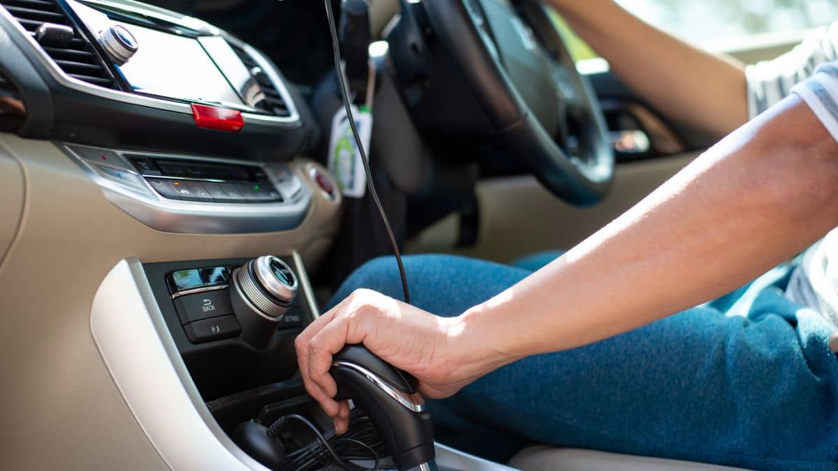 ऑटोमैटिक या मैनुअल कार? खरीदने से पहले जान लें कौन सा है आपके लिए बेहतर ऑटोमैटिक या मैनुअल कार? खरीदने से पहले जान लें कौन सा है आपके लिए बेहतर