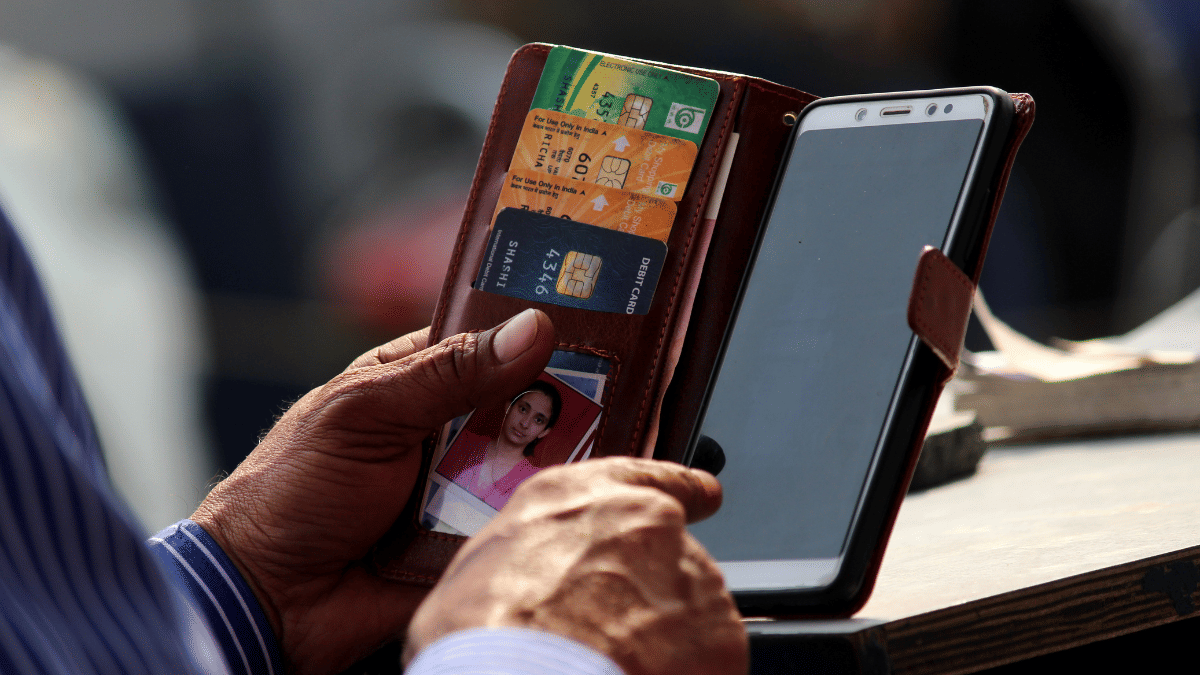 क्रेडिट कार्ड लेने से पहले ये जरूर पढ़ें, ये बैंक देते हैं अपने ग्राहकों को बंपर कैशबैक क्रेडिट कार्ड लेने से पहले ये जरूर पढ़ें, ये बैंक देते हैं अपने ग्राहकों को बंपर कैशबैक