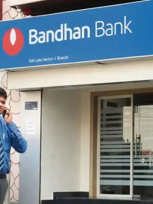 Bandhan Bank Share: बंधन बैंक के शेयर 8% उछले, Abu Dhabi की IHC की एंट्री की चर्चा से आई तेजी Bandhan Bank Share: बंधन बैंक के शेयर 8% उछले, Abu Dhabi की IHC की एंट्री की चर्चा से आई तेजी
