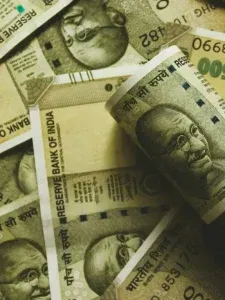यंगस्टर्स के लिए स्मार्ट सेविंग की ये है आसान टिप्स