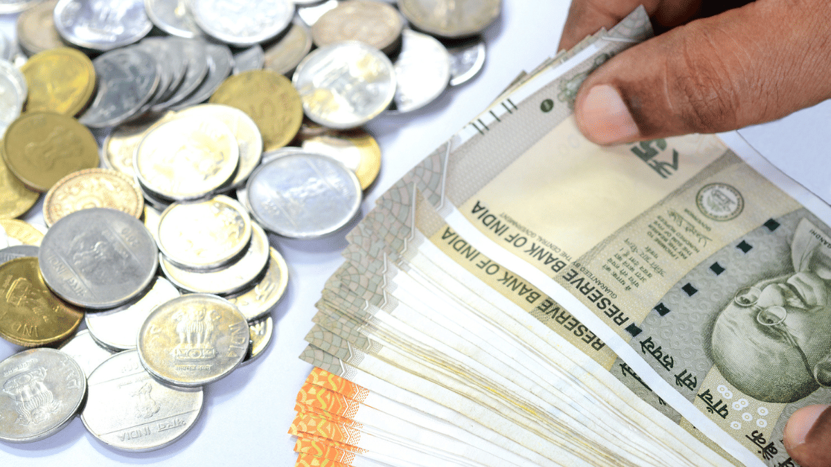 पर्सनल लोन ऐप क्यों बन रहे हैं लोगों की पहली पसंद? अचानक आने वाले खर्चों के बीच समझें पूरा फायदे का गणित पर्सनल लोन ऐप क्यों बन रहे हैं लोगों की पहली पसंद? अचानक आने वाले खर्चों के बीच समझें पूरा फायदे का गणित