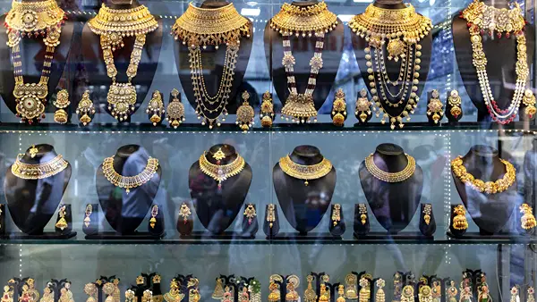 Gold Silver Price Today: सोने में ₹1,200 की तेजी, चांदी ₹2,100 से ज्यादा चढ़ी; जानें अपने शहर के लेटेस्ट रेट Gold Silver Price Today: सोने में ₹1,200 की तेजी, चांदी ₹2,100 से ज्यादा चढ़ी; जानें अपने शहर के लेटेस्ट रेट