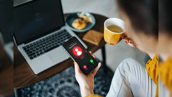 मोबाइल फोन में कर लें ये 4 सेटिंग, फर्जी कॉल से चुटकियों में मिलेगा छुटकारा मोबाइल फोन में कर लें ये 4 सेटिंग, फर्जी कॉल से चुटकियों में मिलेगा छुटकारा