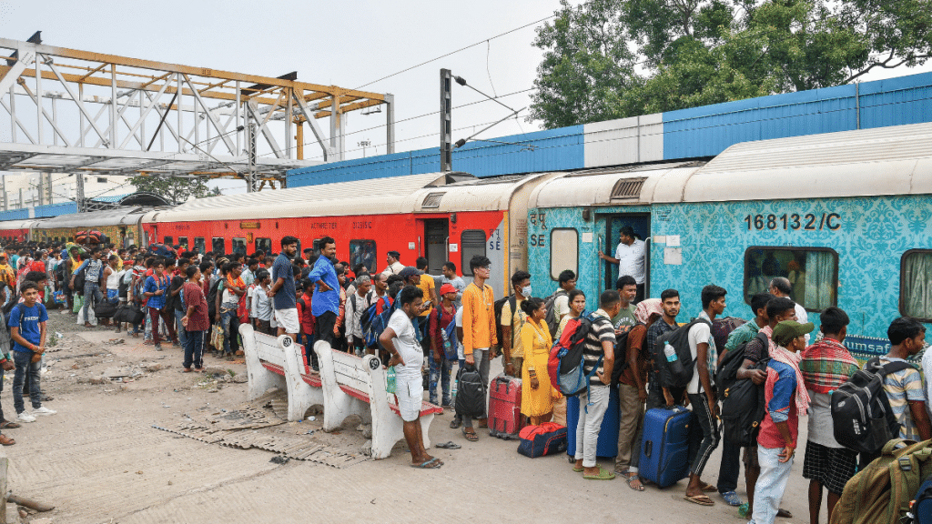 यात्रीगण कृपया ध्यान दें: IRCTC पर जनरल और तत्काल कोटे में एक महीने में कितने टिकट बुक करा सकते हैं?