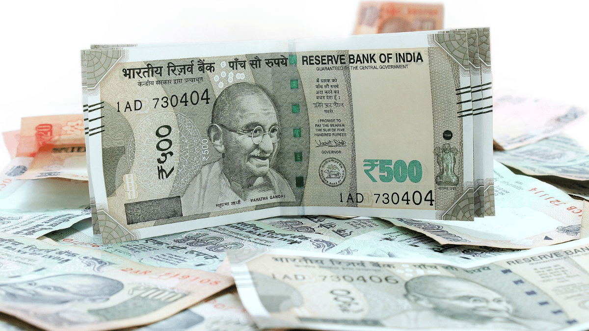 10 साल में करोड़पति टैक्सपेयर्स 5 गुना बढ़े, संख्या पहुंची 2,30,000 10 साल में करोड़पति टैक्सपेयर्स 5 गुना बढ़े, संख्या पहुंची 2,30,000