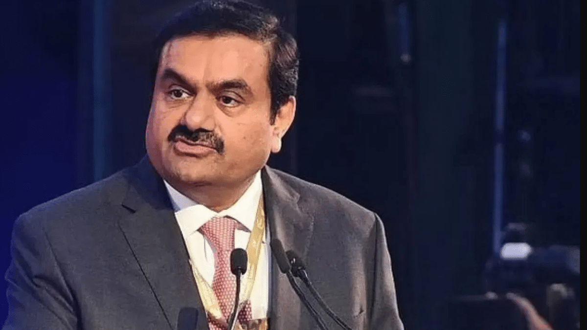 अडानी ग्रुप की बढ़ी मुश्किलें, रिश्वतखोरी के आरोप के बीच रेटिंग एजेंसी ने इन बॉन्ड्स पर रखी निगेटिव वॉच अडानी ग्रुप की बढ़ी मुश्किलें, रिश्वतखोरी के आरोप के बीच रेटिंग एजेंसी ने इन बॉन्ड्स पर रखी निगेटिव वॉच