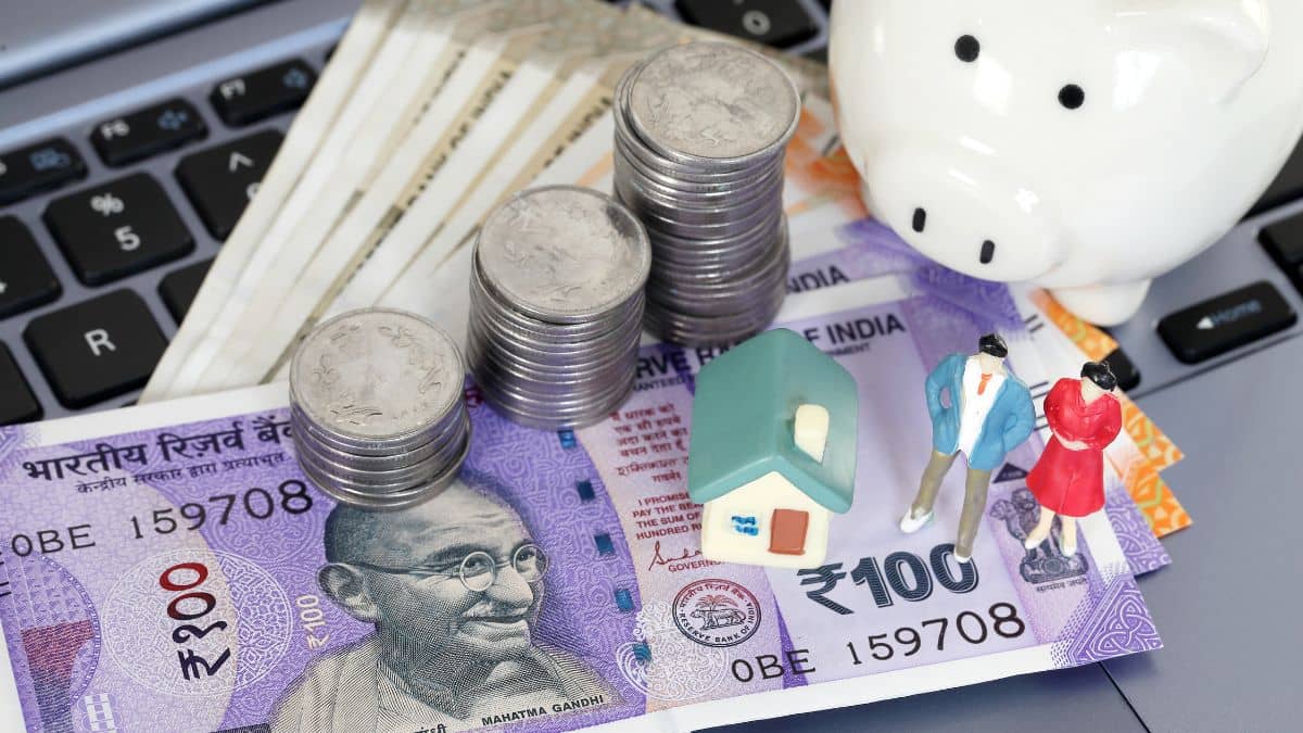 85 लाख रुपये के होम लोन पर बचेंगे 40 लाख रुपये! जानें क्या है यह तरकीब 85 लाख रुपये के होम लोन पर बचेंगे 40 लाख रुपये! जानें क्या है यह तरकीब