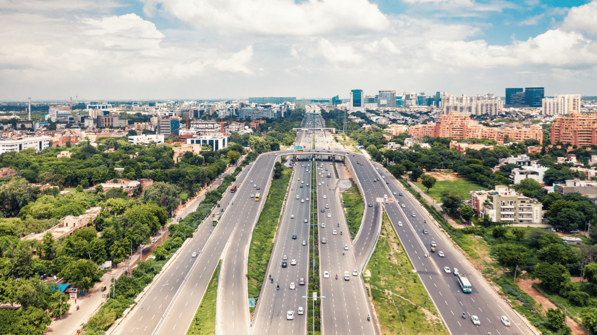 Delhi-Dehradun Expressway: 6 घंटे के सफर में अब लगेगा मात्र 3 घंटा, जानें रूट में कौन से शहर होंगे शामिल