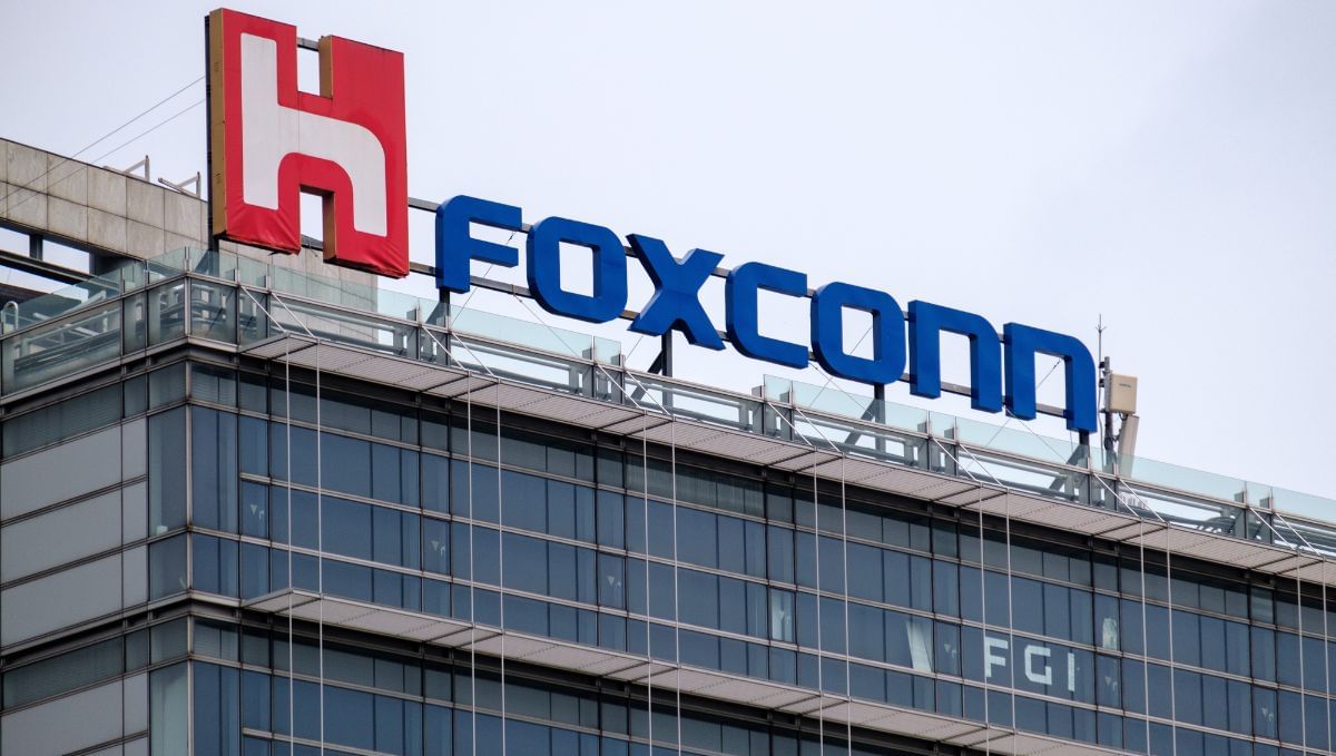 Foxcon में करनी है नौकरी, तो नहीं बतानी होगी वैवाहिक स्थिति, कंपनी का नया फरमान Foxcon में करनी है नौकरी, तो नहीं बतानी होगी वैवाहिक स्थिति, कंपनी का नया फरमान