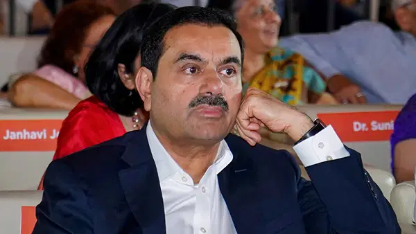 महाराष्ट्र में बीजेपी की वापसी ने बचा लिया अडानी का धारावी प्रोजेक्ट! दांव पर लगे थे 3 अरब डॉलर महाराष्ट्र में बीजेपी की वापसी ने बचा लिया अडानी का धारावी प्रोजेक्ट! दांव पर लगे थे 3 अरब डॉलर