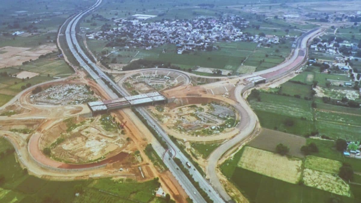 नोएडा एयरपोर्ट तक पहुंच होगी आसान, UP सरकार बना रही नया एक्सप्रेसवे लिंक, YEIDA को 1204 करोड़ रुपये जारी नोएडा एयरपोर्ट तक पहुंच होगी आसान, UP सरकार बना रही नया एक्सप्रेसवे लिंक, YEIDA को 1204 करोड़ रुपये जारी