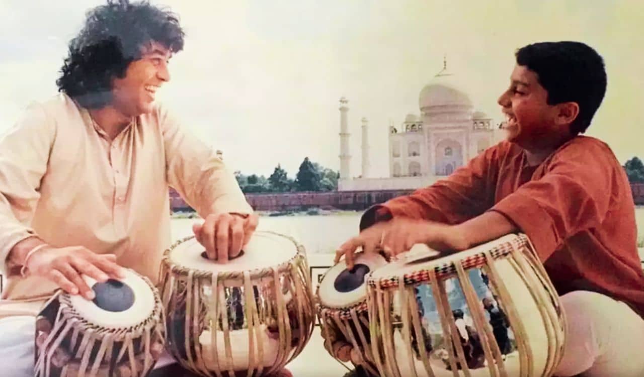 ‘वाह ताज बोलिए जनाब’ उस्ताद का ऐसा जादू, इस कंपनी की घर-घर फेमस हो गई चाय ‘वाह ताज बोलिए जनाब’ उस्ताद का ऐसा जादू, इस कंपनी की घर-घर फेमस हो गई चाय