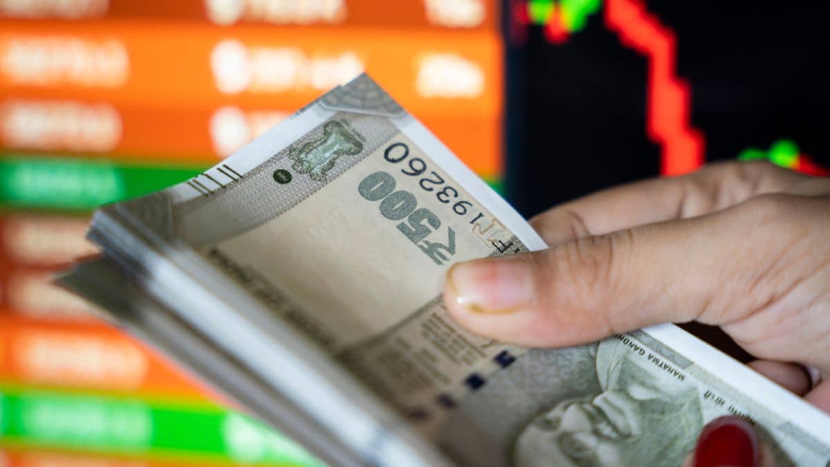 अगले हफ्ते इन 5 शेयरों पर रहेगी निवेशकों की नजर, डिविडेंड से लेकर स्टॉक स्प्लिट तक का दिखेगा एक्शन अगले हफ्ते इन 5 शेयरों पर रहेगी निवेशकों की नजर, डिविडेंड से लेकर स्टॉक स्प्लिट तक का दिखेगा एक्शन