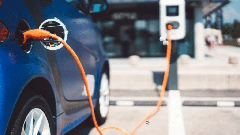 10 लाख रुपये से कम में मिलेंगी ये 3 बेस्ट इलेक्ट्रिक कार, जानें क्या है खास