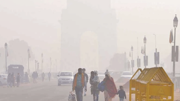 UP के इन जिलों में 6 जनवरी को घने कोहरे का ऑरेंज अलर्ट, जानें दिल्ली-NCR और राजस्थान में कितना रहेगा तापमान