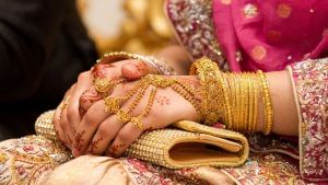 भारत के मंदिरों और घरों में जितना सोना, उतने में बन जाएंगे पाकिस्तान के GDP जैसे 6 देश भारत के मंदिरों और घरों में जितना सोना, उतने में बन जाएंगे पाकिस्तान के GDP जैसे 6 देश