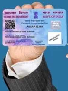PAN कार्ड से जुड़े स्कैम से बचना चाहते हैं? इन 8 जरूरी बातों का रखें ध्यान.