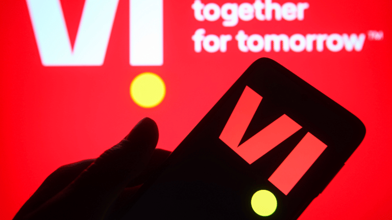 Vi को बड़ी राहत, AGR बकाया 87695 करोड़ 10 वर्ष में चुकाना होगा, 5 साल का मोरेटोरियम भी मिला