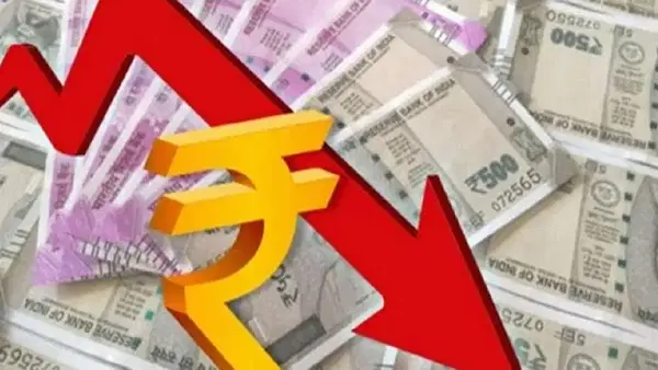 अमेरिकी डॉलर के मुकाबले रुपया 10 पैसे गिरकर 85.96 के नए रिकॉर्ड निचले स्तर पर बंद अमेरिकी डॉलर के मुकाबले रुपया 10 पैसे गिरकर 85.96 के नए रिकॉर्ड निचले स्तर पर बंद