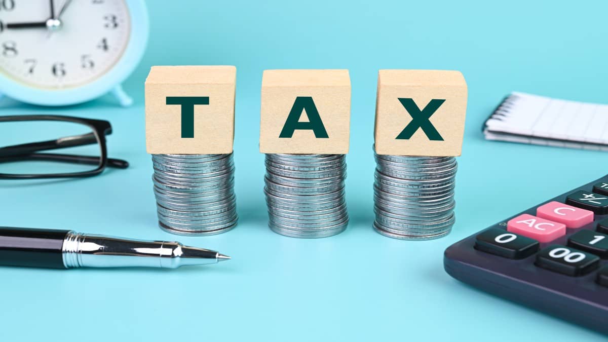 Budget 2025: SBI की डिमांड, घट जाए 5 फीसदी इनकम टैक्स; क्या मानेंगी वित्त मंत्री Budget 2025: SBI की डिमांड, घट जाए 5 फीसदी इनकम टैक्स; क्या मानेंगी वित्त मंत्री