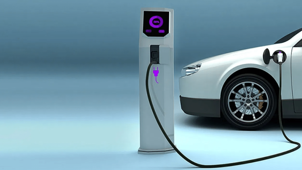 Electric Vehicles 2025: इस साल इलेक्ट्रिक व्हीकल्स का होगा दबदबा, 28 नई गाड़ियों में 18 EV शामिल