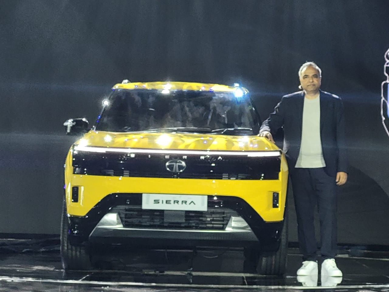 Harrier.ev से लेकर नई Tata Sierra तक, ऑटो एक्सपो में टाटा मोटर्स ने पेश की 32 गाड़ियां Harrier.ev से लेकर नई Tata Sierra तक, ऑटो एक्सपो में टाटा मोटर्स ने पेश की 32 गाड़ियां