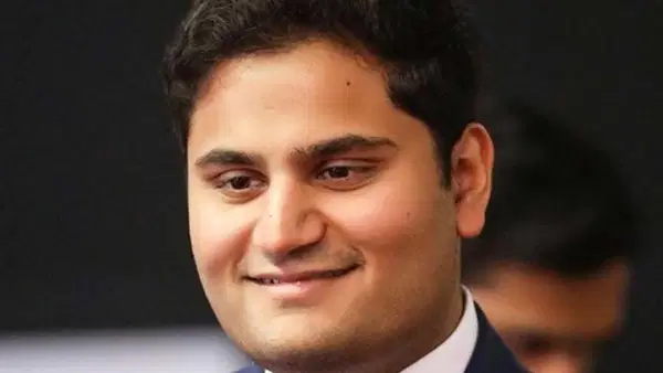 बेटे जीत की शादी होगी सिंपल, गौतम अडानी ने बताया कैसा होगा समारोह बेटे जीत की शादी होगी सिंपल, गौतम अडानी ने बताया कैसा होगा समारोह