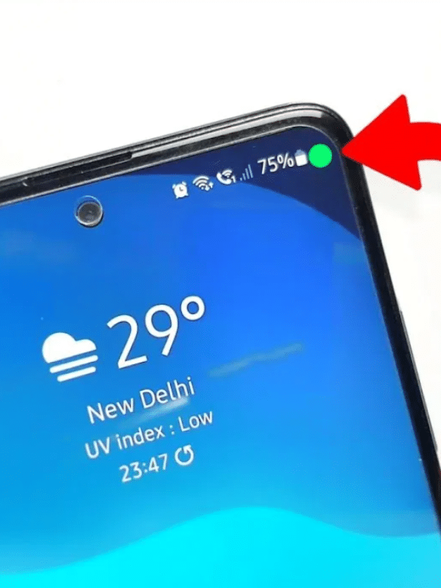 अगर आपके फोन में भी जलती है ये लाइट तो हो जाएं सावधान, हो सकती है हैकिंग