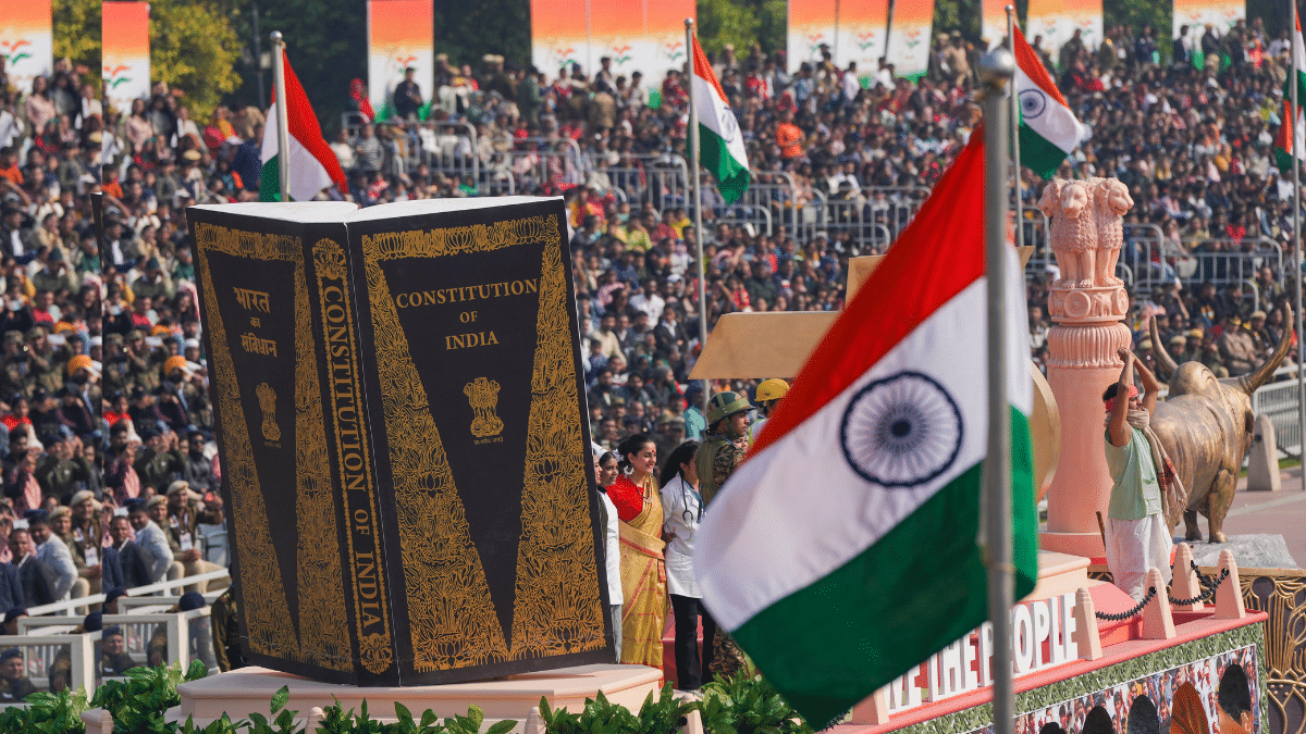 Republic Day: भारत के संविधान पर कितना खर्च हुआ था? Republic Day: भारत के संविधान पर कितना खर्च हुआ था?