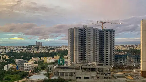 गुरुग्राम में रियल एस्टेट को मिली नई रफ्तार, RERA ने 6 महीने में 51 प्रोजेक्ट को दी मंजूरी; जानें पूरा डिटेल गुरुग्राम में रियल एस्टेट को मिली नई रफ्तार, RERA ने 6 महीने में 51 प्रोजेक्ट को दी मंजूरी; जानें पूरा डिटेल