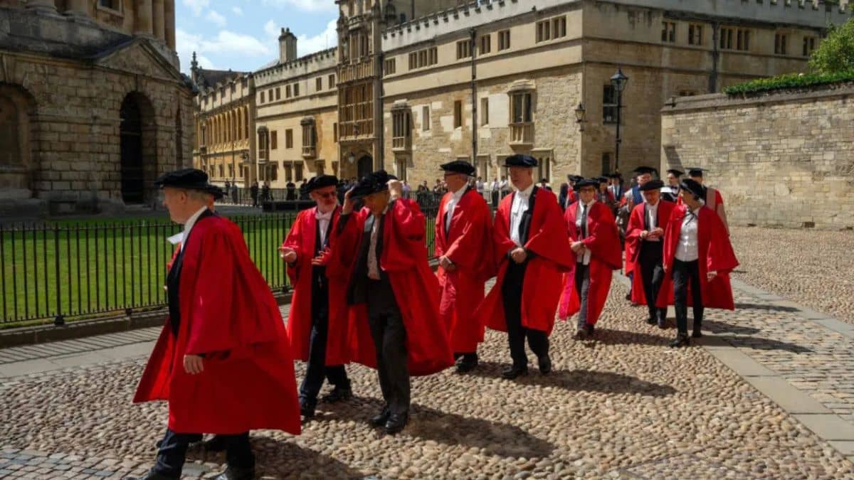 हार्वर्ड-कैलिफोर्निया यूनिवर्सिटी में कितनी है फीस, जानें पूरी पढ़ाई पर कितना आता है खर्च हार्वर्ड-कैलिफोर्निया यूनिवर्सिटी में कितनी है फीस, जानें पूरी पढ़ाई पर कितना आता है खर्च